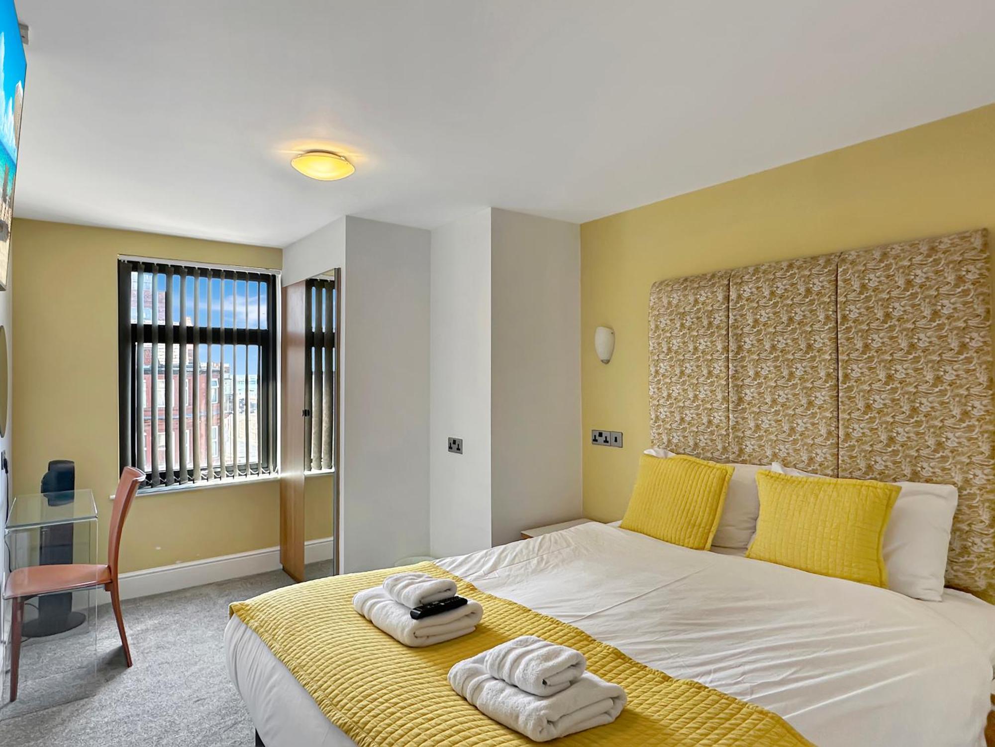 Granada Apartments Berkeley Blackpool Exterior photo